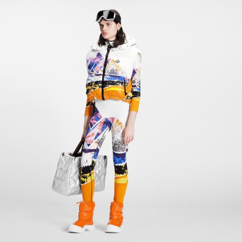 Louis Vuitton Mountain Print Sleeveless Puffer Jacket - Women - Ready-to-Wear 1AAKE6
