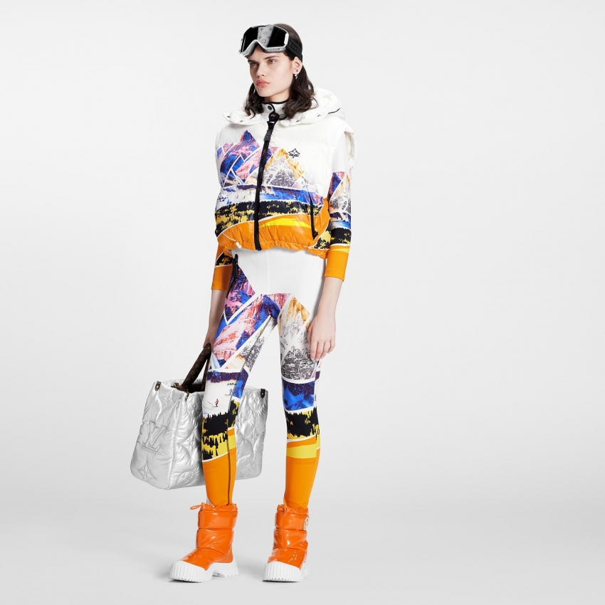 Louis Vuitton Mountain Print Sleeveless Puffer Jacket - Women - Ready-to-Wear 1AAKE6