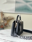Louis Vuitton Capucines MM Taurillon Leather in Black - Handbags M58575BL
