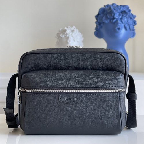 Louis Vuitton Outdoor Messenger PM Taiga Leather Noir - Bags M33435