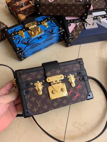 Louis Vuitton Monogram Canvas Petite Malle M40273