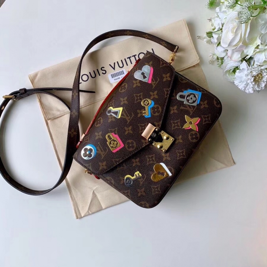 Louis Vuitton Monogram Canvas Love Lock Pochette Métis M44366