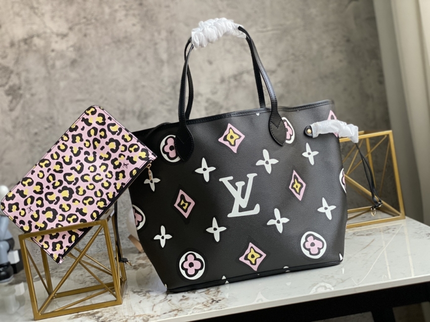 Louis Vuitton Neverfull MM Autres Toiles Monogram in Black - Handbags M45818