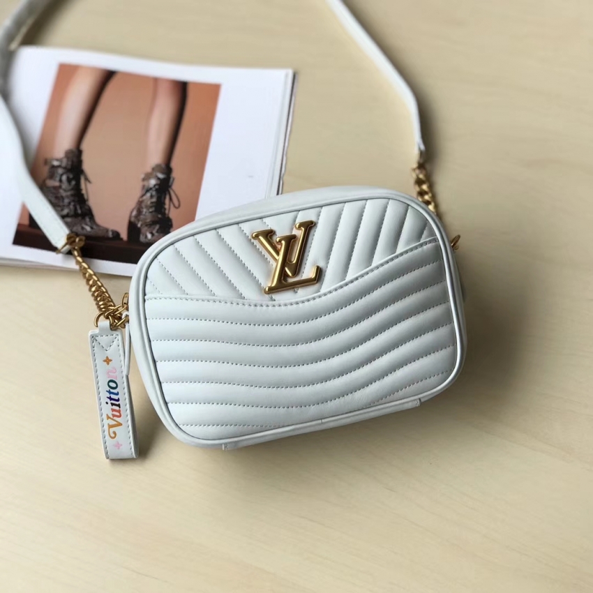Louis Vuitton Smooth Calf Leather New Wave Camera Bag M53863 Snow White