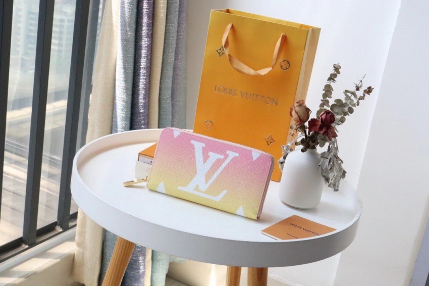 Louis Vuitton Zippy Wallet Autres Toiles Monogram in Light Pink - Small Leather Goods M80361