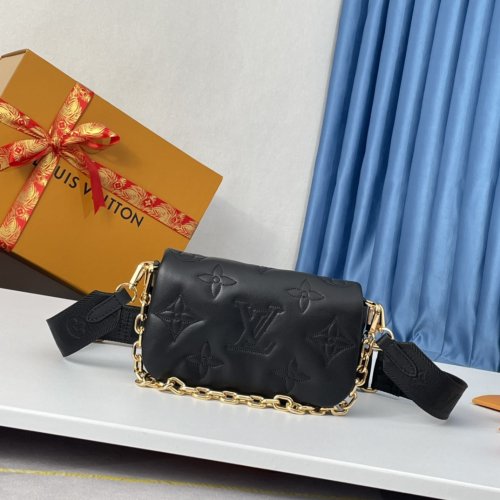 Louis Vuitton Wallet on Strap Bubblegram Leather Black - Women - Small Leather Goods M81398 Louis Vuitton Wallet on Strap Bubblegram Leather Black - Women - Small Leather Goods M81398