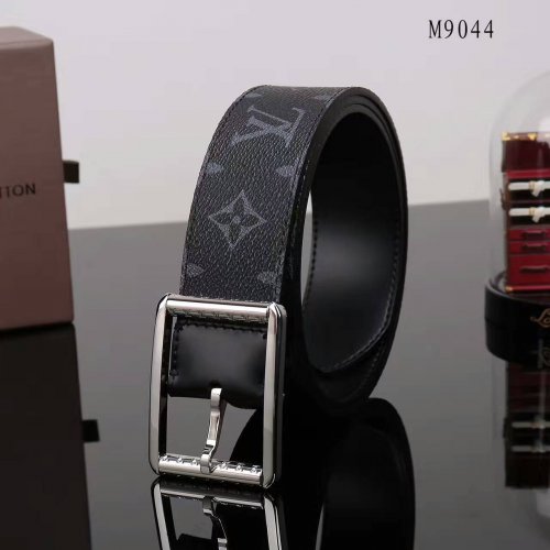 Louis Vuitton Monogram Eclipse Canvas Reverso 40MM Belt M9044Q Louis Vuitton Monogram Eclipse Canvas Reverso 40MM Belt M9044Q