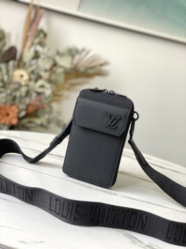 Louis Vuitton LV Aerogram Phone Pouch Men H26 in Black M57089 Louis Vuitton LV Aerogram Phone Pouch Men H26 in Black M57089