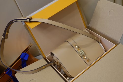 Louis Vuitton Calfskin Leather Rendez-vous M57745 Camel