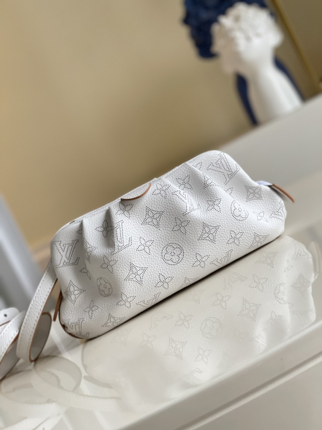 Louis Vuitton Scala Mini Pouch Mahina in White - Small Leather Goods M80410