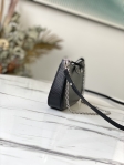 Louis Vuitton Epi Cowhide Leather Easy Pouch On Strap M80471 Black