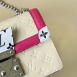 Louis Vuitton Monogram Vernis Leather LV Wynwood M90442 Crème Beige