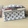 Louis Vuitton Monogram Vernis Leather LV Wynwood M90442 Crème Beige