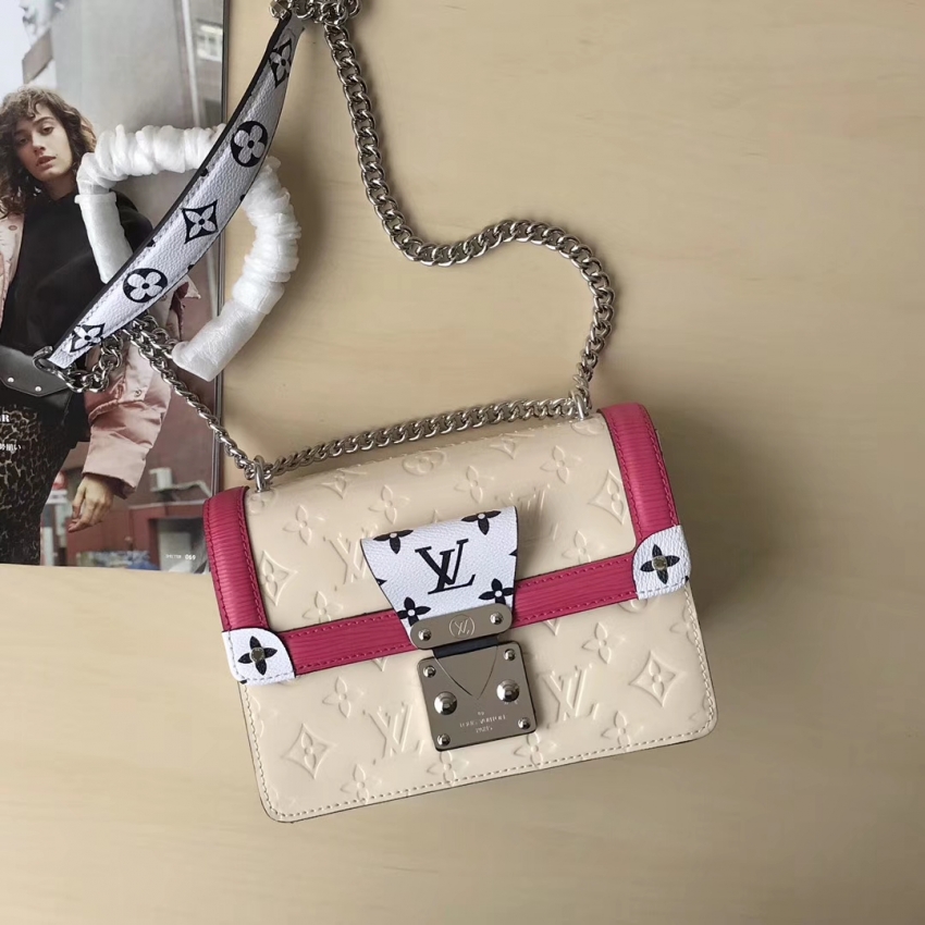 Louis Vuitton Monogram Vernis Leather LV Wynwood M90442 Crème Beige