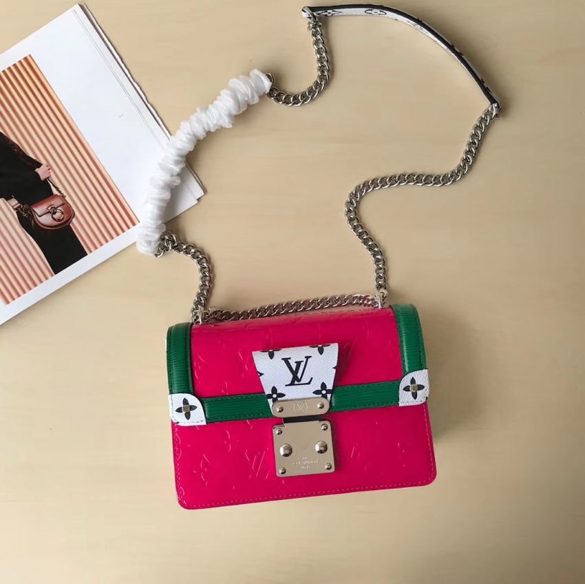 Louis Vuitton Monogram Vernis Leather LV Wynwood M90443 Berlingot Pink