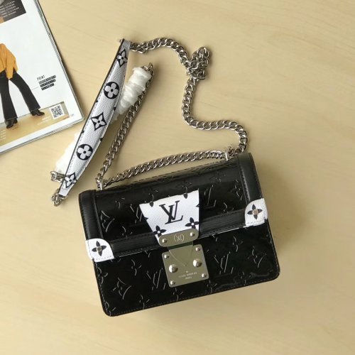 Louis Vuitton Monogram Vernis Leather LV Wynwood M90445 Noir Black Louis Vuitton Monogram Vernis Leather LV Wynwood M90445 Noir Black