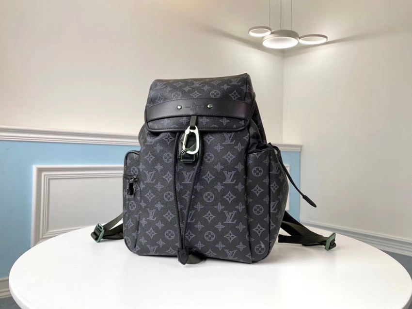 Louis Vuitton Discovery Backpack Monogram Eclipse in Black - Bag M43694