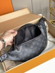 Louis Vuitton Monogram Eclipse Canvas Men Discovery Bumbag M44336