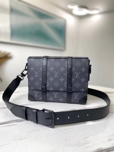 Louis Vuitton Trunk Messenger Monogram Eclipse Canvas in Grey - Bags M45727