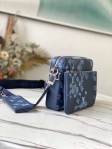 Louis Vuitton Trio Messenger Other Leathers Men in Blue M57840