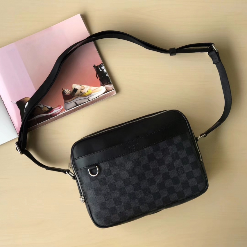 Louis Vuitton Damier Graphite Trocadero Messenger NM PM Bag N40087