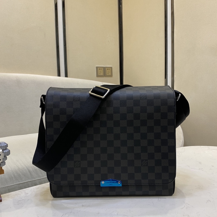 Louis Vuitton District MM Damier Graphite N40350 - Men Bags