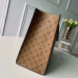 Louis Vuitton Monogram Giant canvas Onthego Tote bag M44576