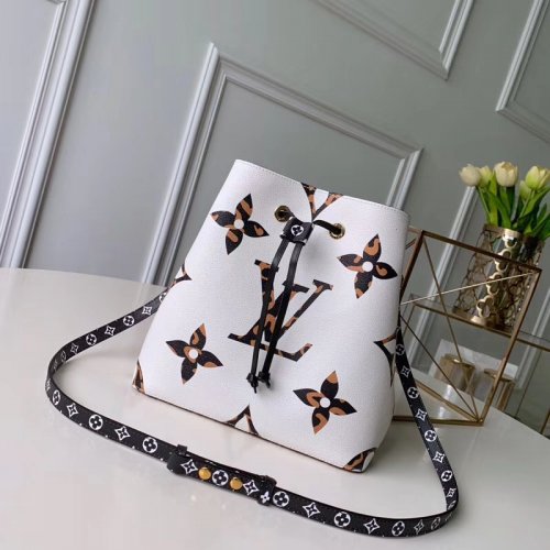 Louis Vuitton LV Jungle Monogram Giant NéoNoé Bucket Bag M44679 Ivoire Louis Vuitton LV Jungle Monogram Giant NéoNoé Bucket Bag M44679 Ivoire
