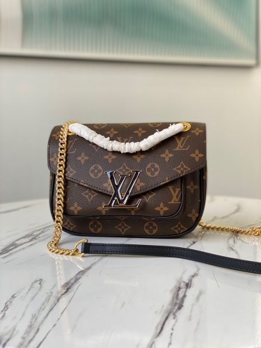 Louis Vuitton Monogram Canvas Passy China M45592