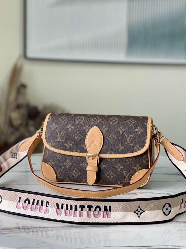Louis Vuitton Diane Monogram in Brown - Women - Handbags M45985