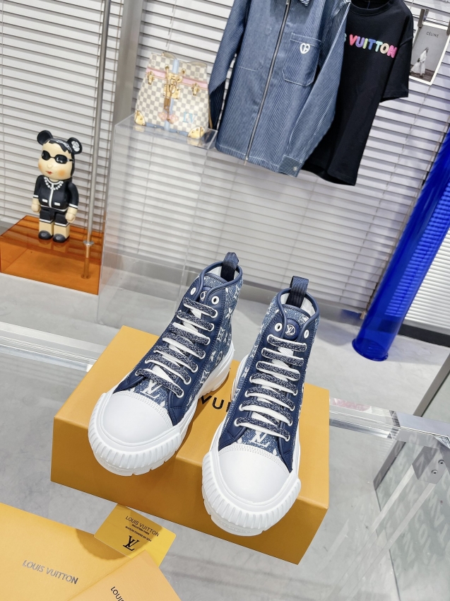 Louis Vuitton Lv Squad Sneaker Boot in Blue - Women - Shoes 1A9S12