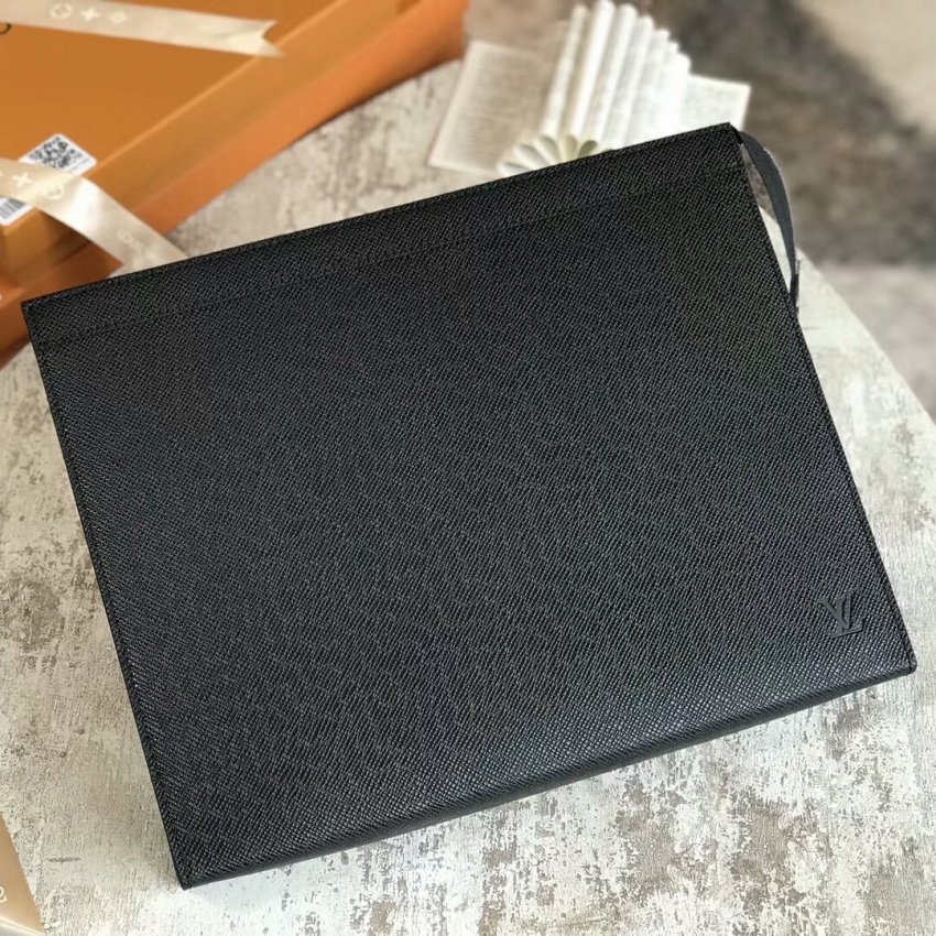 Louis Vuitton Taiga leather Pochette Voyage GM M30043