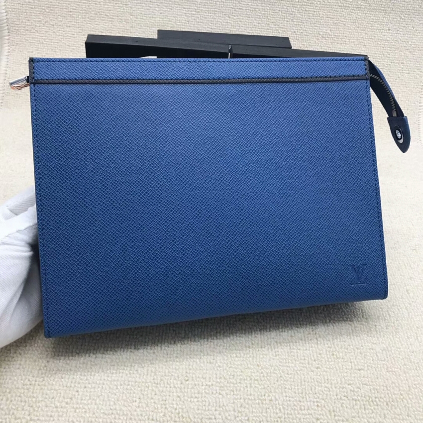 Louis Vuitton Taiga leather Men\'s Purse M30575