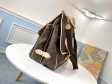 Louis Vuitton Monogram Canvas Hunting Bag M41140