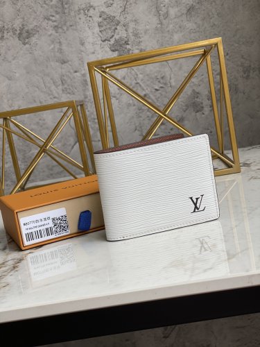 Louis Vuitton Multiple Wallet Epi Leather in White - Small Leather Goods M80770 Louis Vuitton Multiple Wallet Epi Leather in White - Small Leather Goods M80770