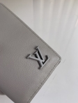 Louis Vuitton Pocket Organizer LV AEROGRAM in Grey - Men - Small Leather Goods M81028