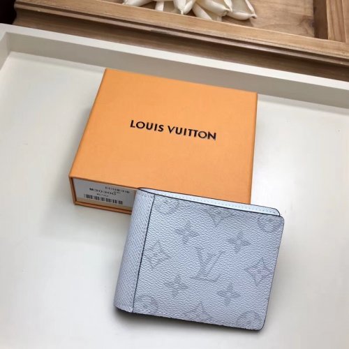 Louis Vuitton Taigarama Multiple Wallet Men M30300 White Louis Vuitton Taigarama Multiple Wallet Men M30300 White