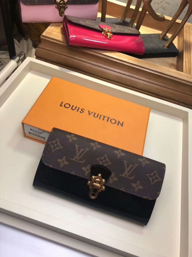 Louis Vuitton Patent Calf Leather Cherrywood Wallet M62558 Noir