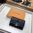 Louis Vuitton Taurillon leather Capucines Compact Wallet M62564 Louis Vuitton Taurillon leather Capucines Compact Wallet M62564