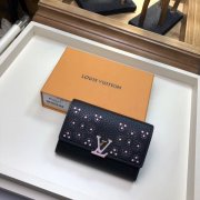 Louis Vuitton Taurillon leather Capucines Compact Wallet M62564