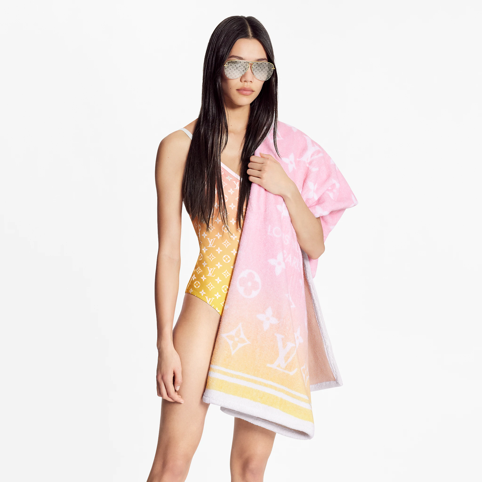 Louis Vuitton Monogram Gradient Beach Towel Women in Rose - Home M76786