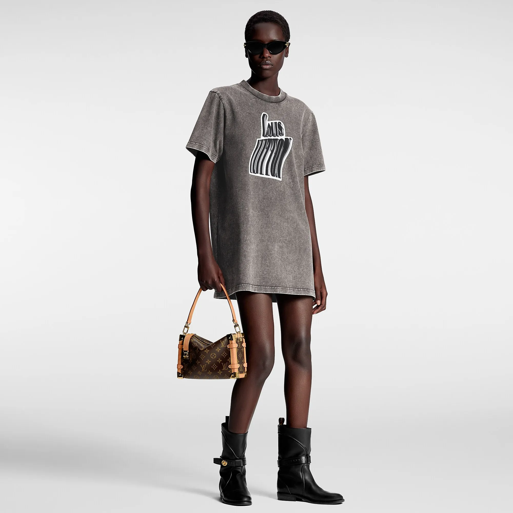 Louis Vuitton Graphic LV Signature T-Shirt Dress - Women - Ready-to-Wear 1AFFCV