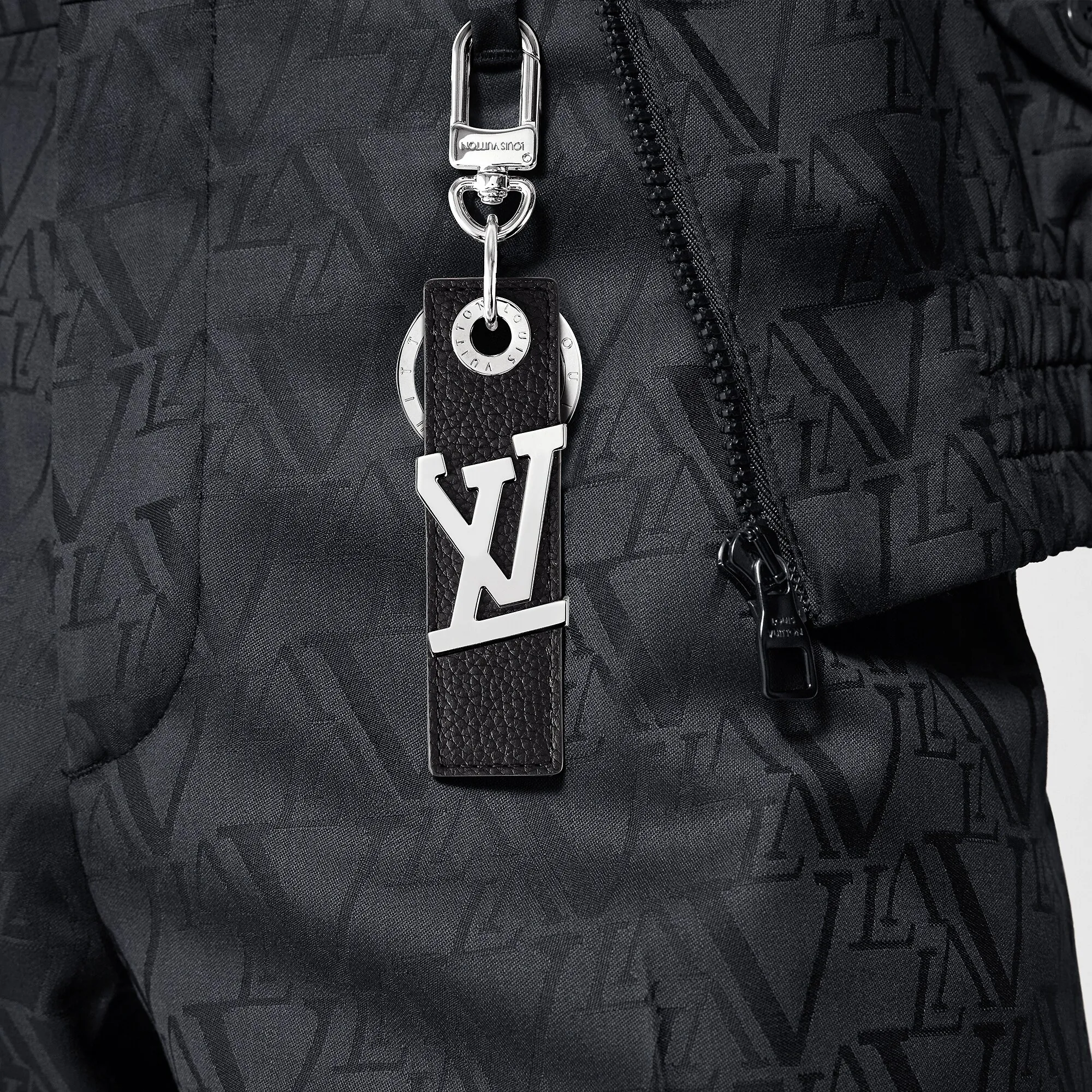 Louis Vuitton LV Oblique Tab Bag Charm & Key Holder S00 - Men - Accessories M01473