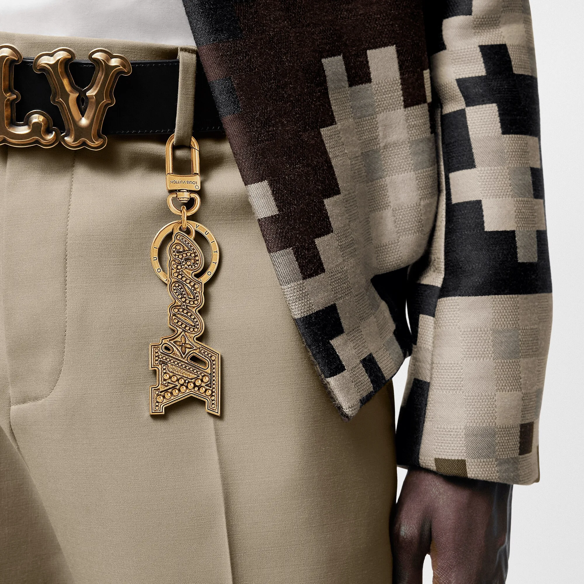 Louis Vuitton LV Lovers Studs Bag Charm & Key Holder S00 - New - For Men M01755