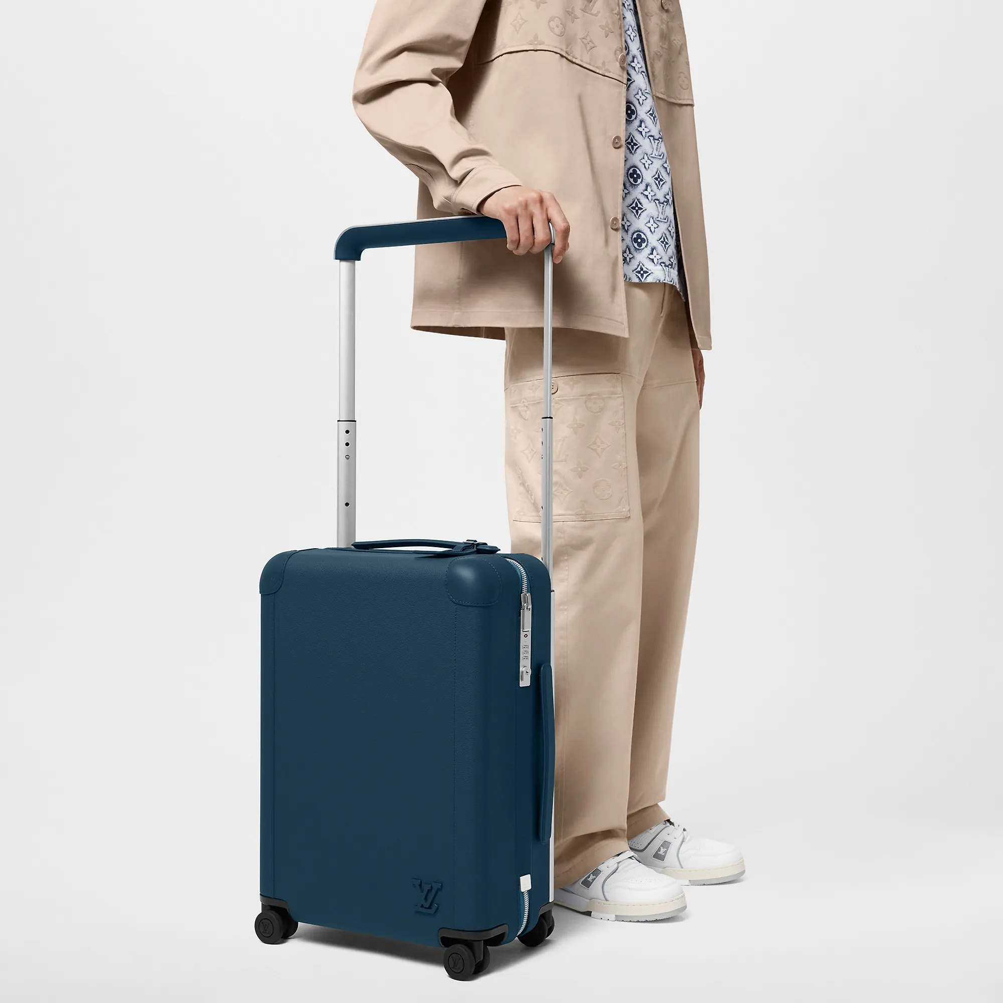 Louis Vuitton Horizon 55 LV Aerogram - Men - Travel M10290