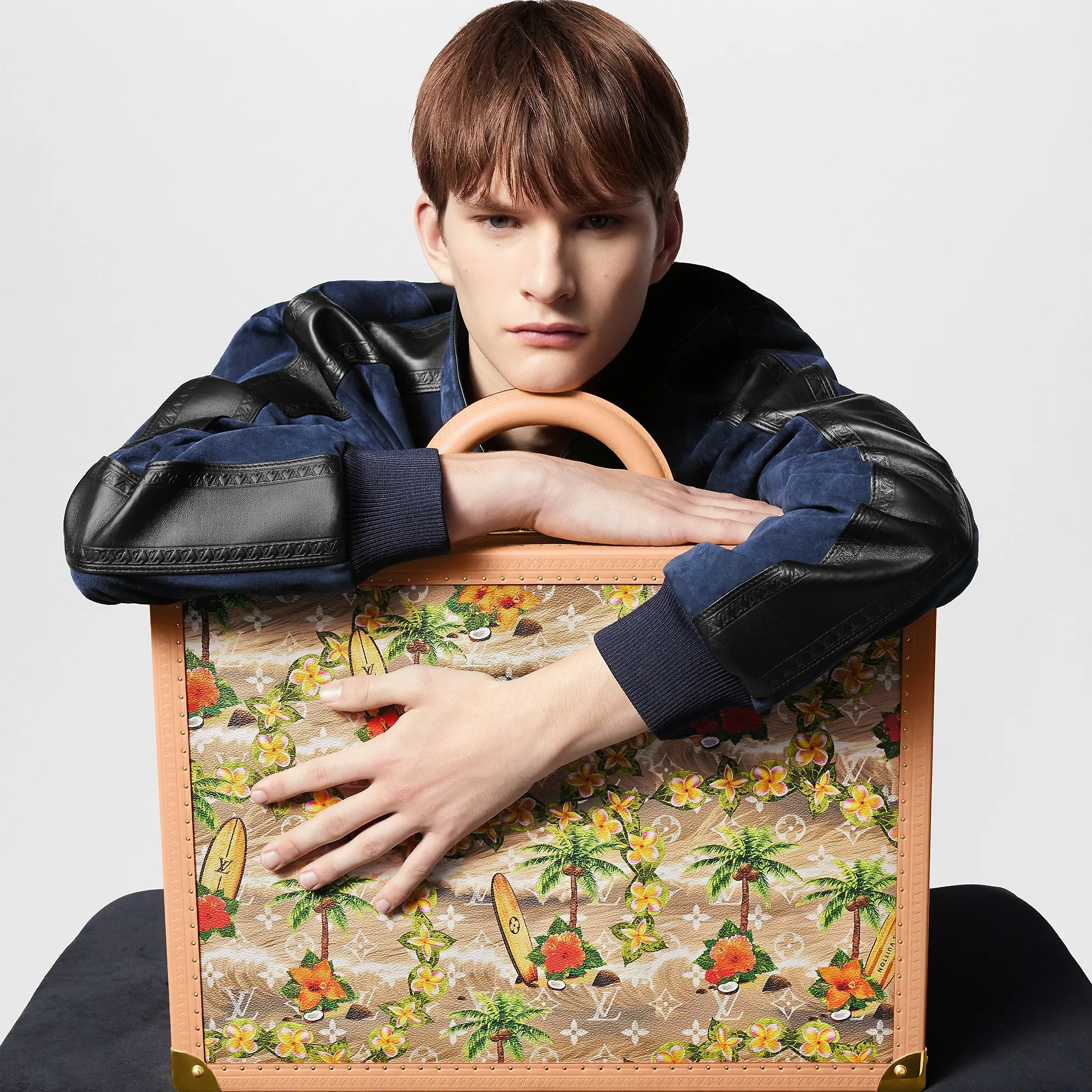 Louis Vuitton Pyramide Bisten Monogram Other - Art of Living - Trunks and Travel M11166