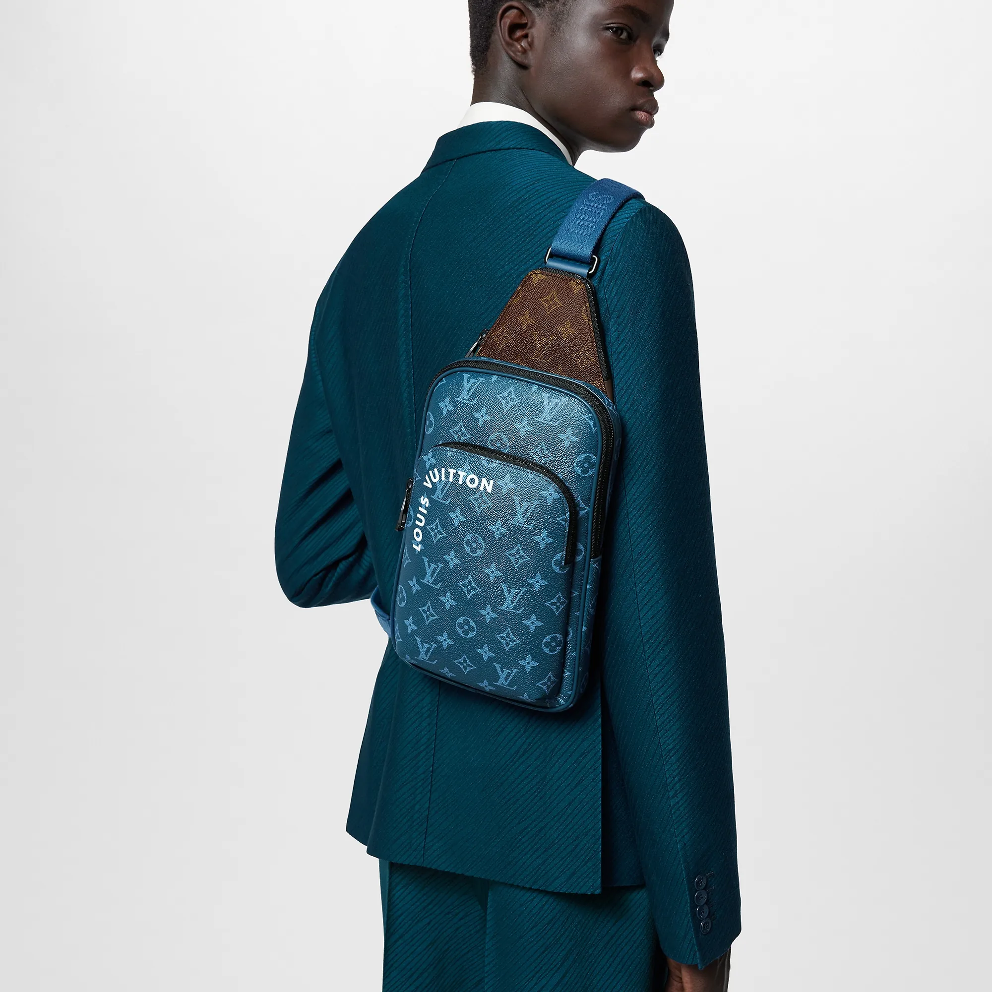 Louis Vuitton Avenue Slingbag NM Monogram Other - Men - Bags M23782 Louis Vuitton Avenue Slingbag NM Monogram Other - Men - Bags M23782