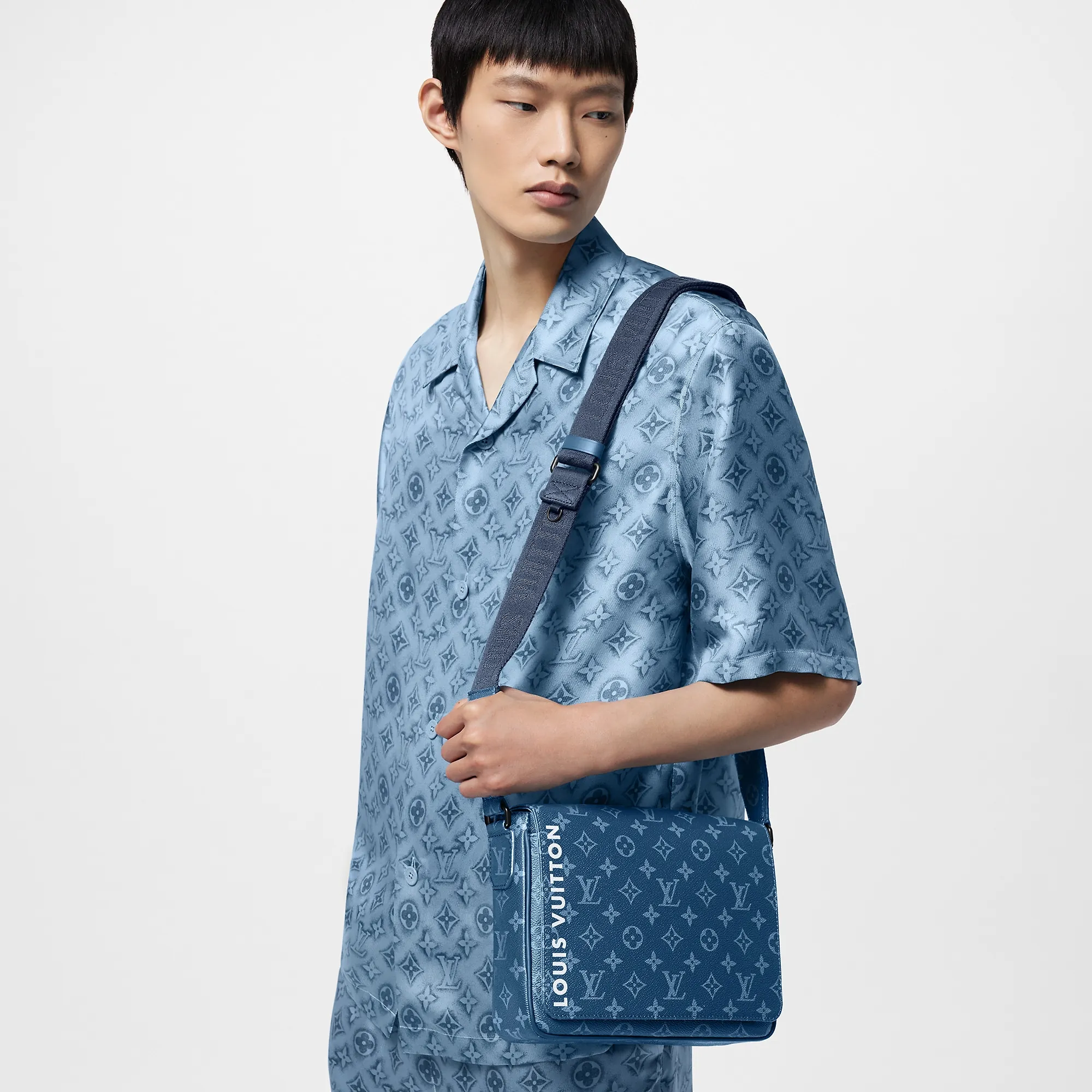 Louis Vuitton District PM Monogram Other - Men - Bags M23785 Louis Vuitton District PM Monogram Other - Men - Bags M23785