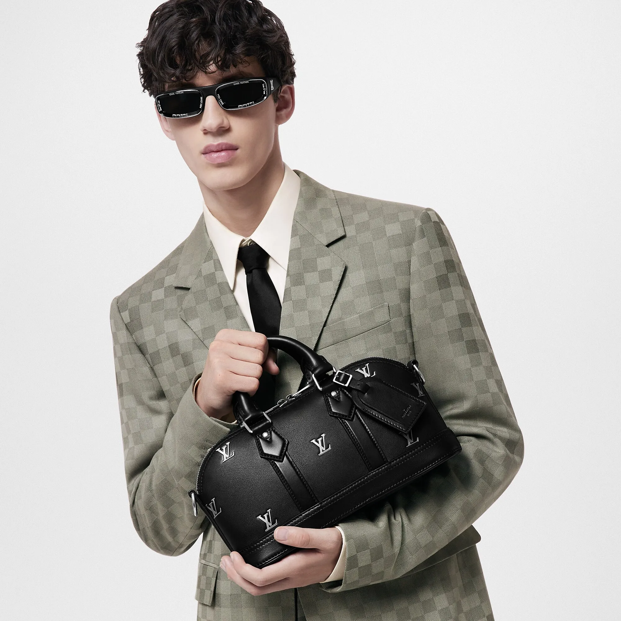 Louis Vuitton Alma East West Other Leathers - New - For Men M24529