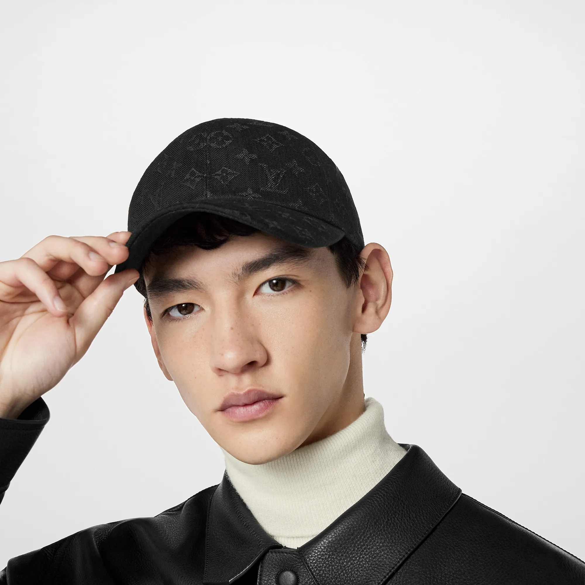 Louis Vuitton Monogram Essential Cap S00 - Men - Accessories M76584